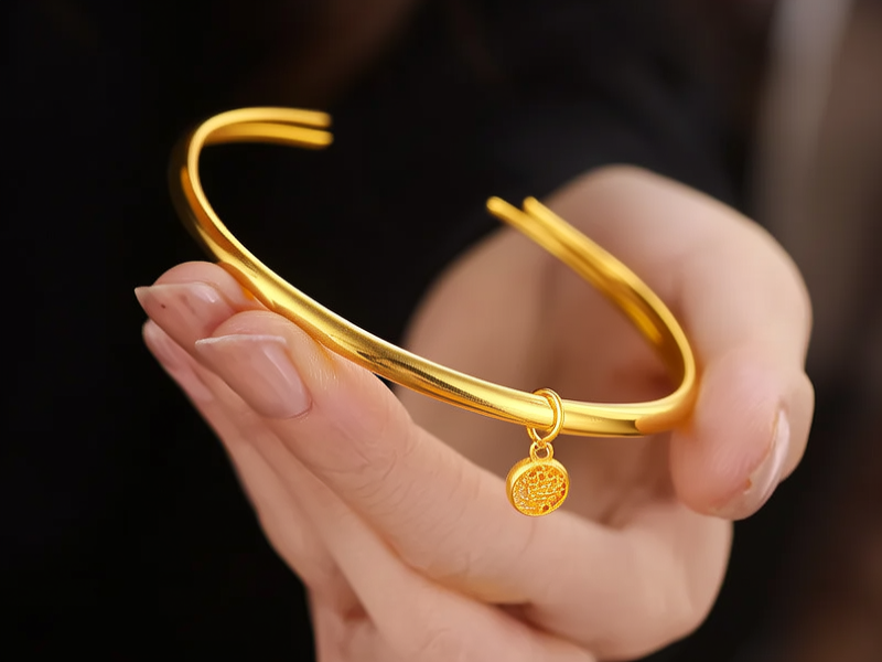 金手镯掉色图片